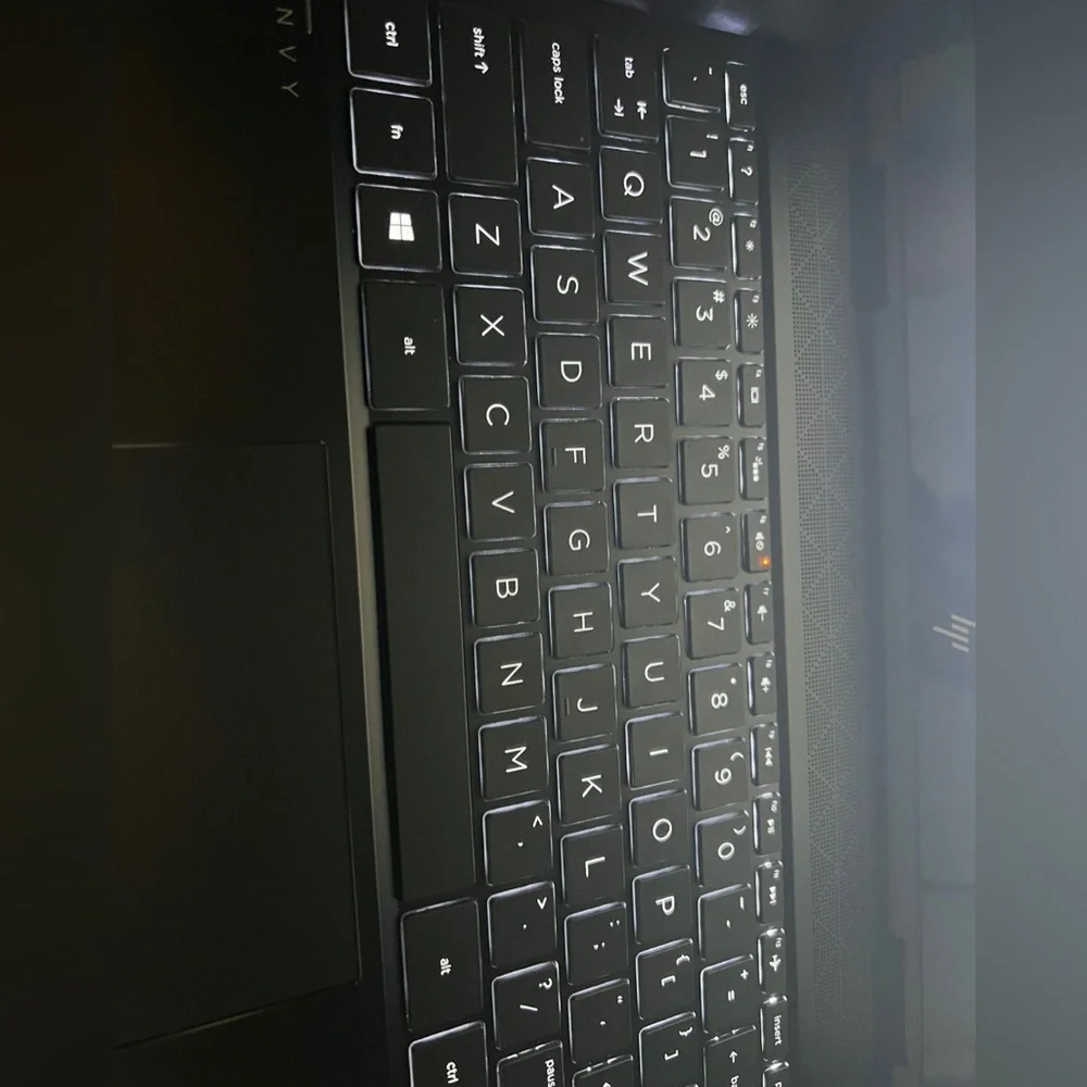 Hp envy, 16gb ram ,Ryzen 5, Radeon gfx